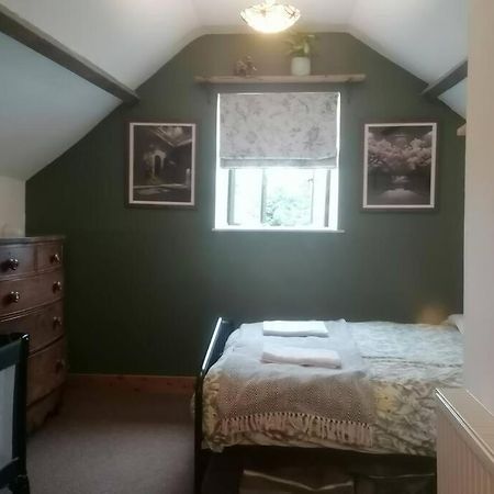 The Old Barn, Cosy Townhouse In Leominster Villa Buitenkant foto