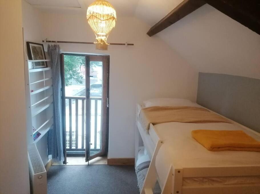 The Old Barn, Cosy Townhouse In Leominster Villa Buitenkant foto